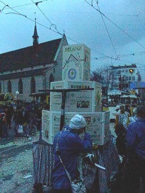 98ladi2.jpg (29363 Byte)